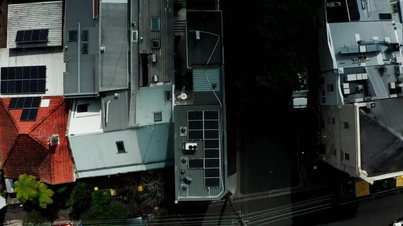 19 Mansfield, still 10